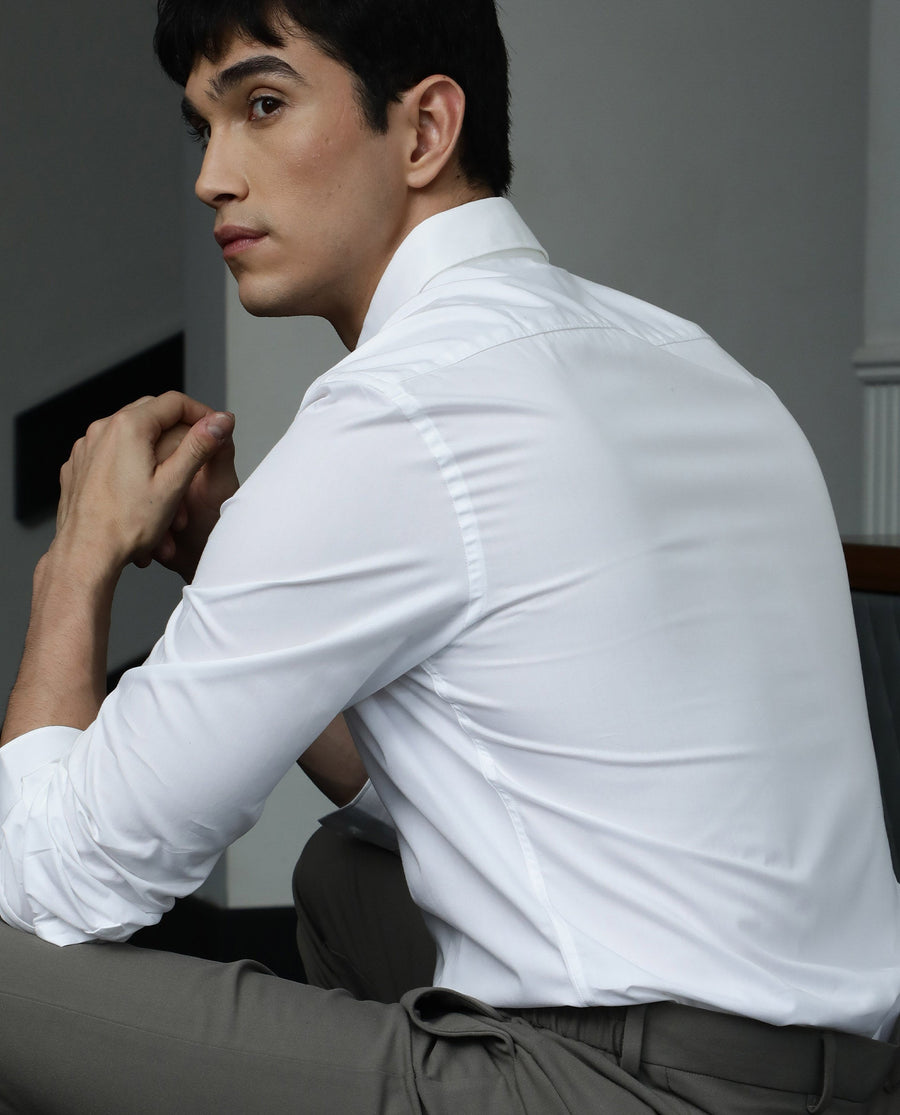 Rare Rabbit Men's Neutrons White Cotton Plain Regular Fit Full Sleeve Collared Shirt