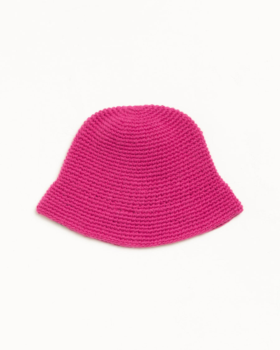 SWIRLY S KNIT BUCKET HAT