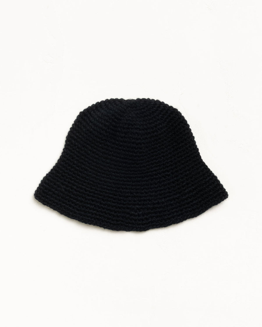 SWIRLY S KNIT BUCKET HAT