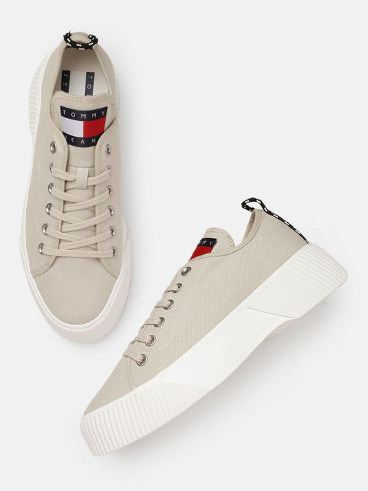 Tommy Hilfiger Men Solid Canvas Regular Sneakers