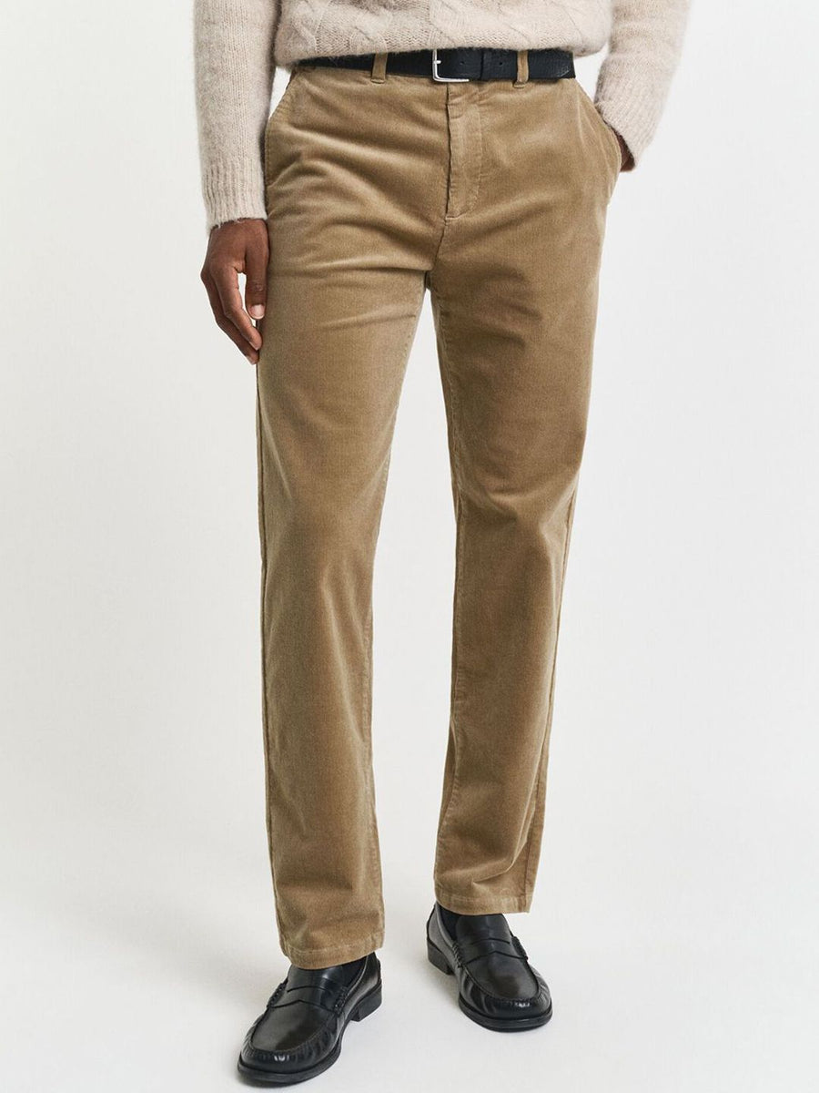 GANT Men Regular Fit Mid Rise Chinos