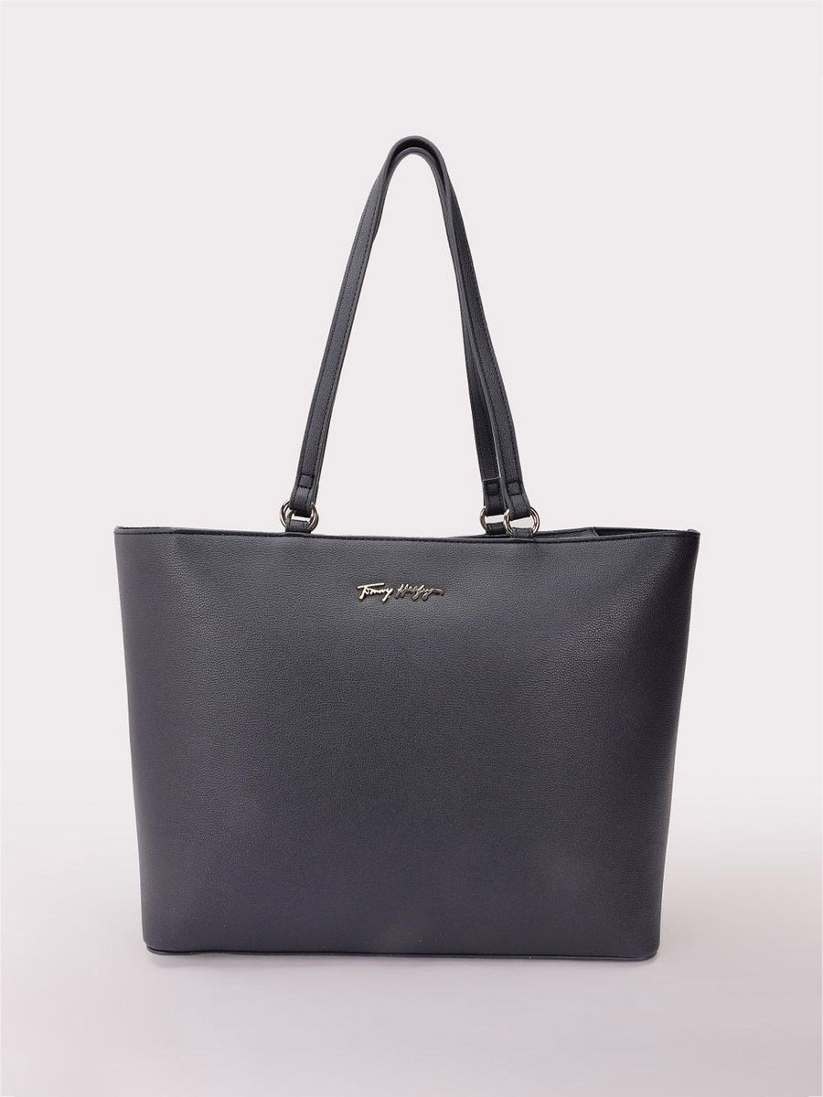 Tommy Hilfiger Women Solid Shopper Tote Bag