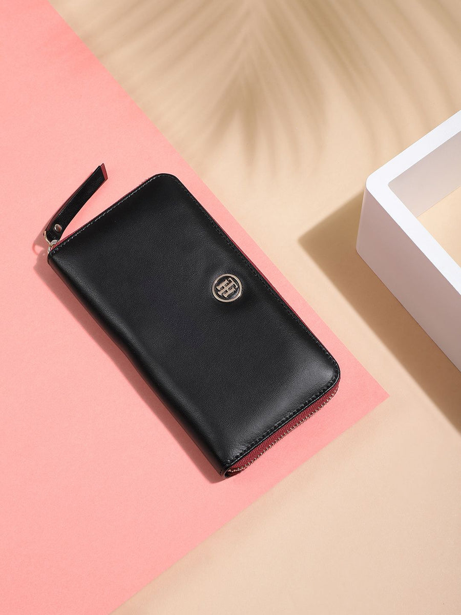 Tommy Hilfiger Women Black & Red Colourblocked Leather Zip Around Wallet