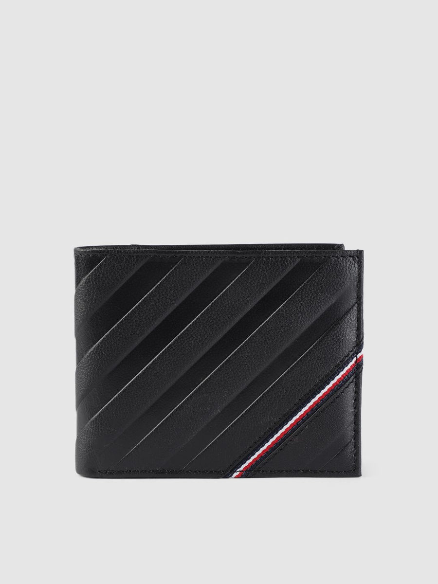 Tommy Hilfiger Men Black Textured Two Fold Leather Wallet