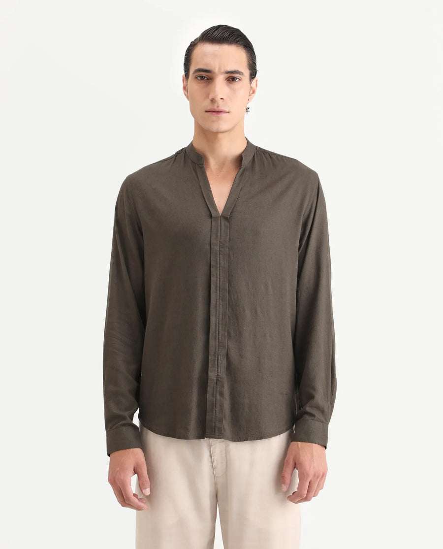 Rare Rabbit Men Kurt Dark Olive Linen Blend Fabric Full Sleeve Mandarin Collar Button Closure Plain Shirt