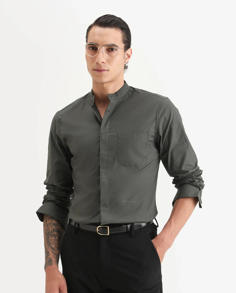 Rare Rabbit Men's Dati Dusky Olive Polyester Blend Plain Regular Fit Full Sleeve Mandarin Collar Shirt