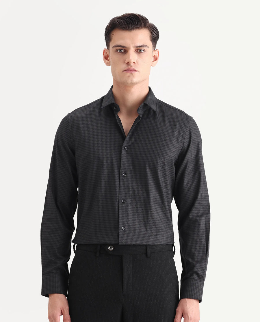 Rare Rabbit Men's Rapid-25 Black Cotton Fabric Collared Neck Regular Fit Checks Shirt