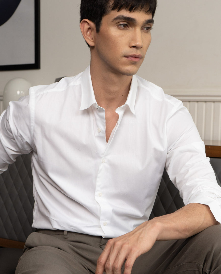 Rare Rabbit Men's Neutrons White Cotton Plain Regular Fit Full Sleeve Collared Shirt