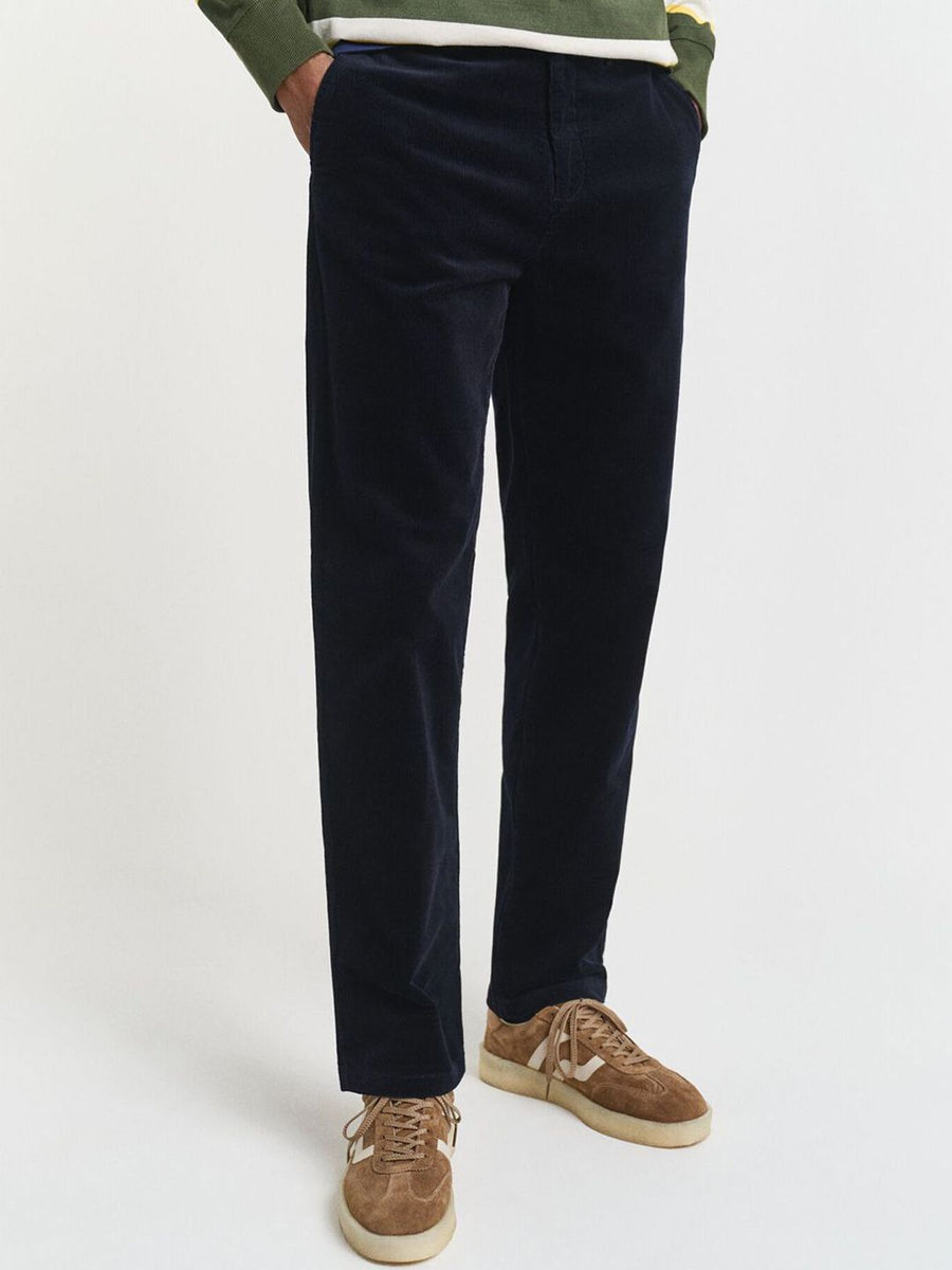 GANT Men Regular Fit Mid-Rise Chinos Cotton Trouser