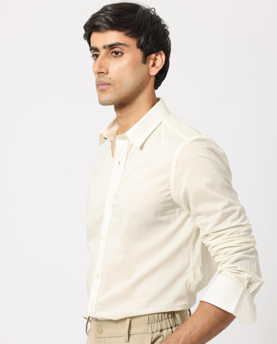 Rare Rabbit Men's Flees White Cotton Plain Regular Fit Full Sleeve Collared Shirt