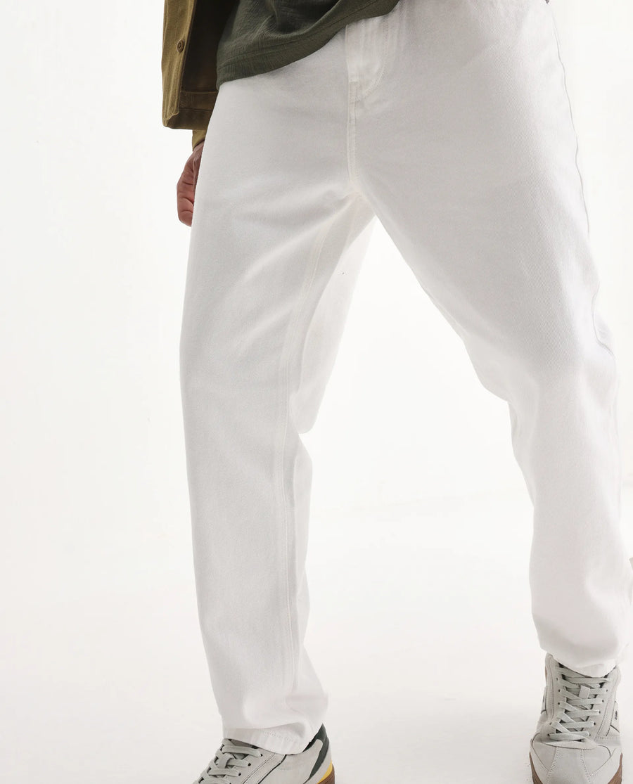 Rare Rabbit Men's Gleb White Cotton Plain Kurt Carrot Fit Jeans
