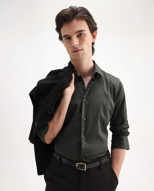 Rare Rabbit Men's Holla-26 Olive Cotton Plain Regular Fit Full Sleeve Collared Shirt