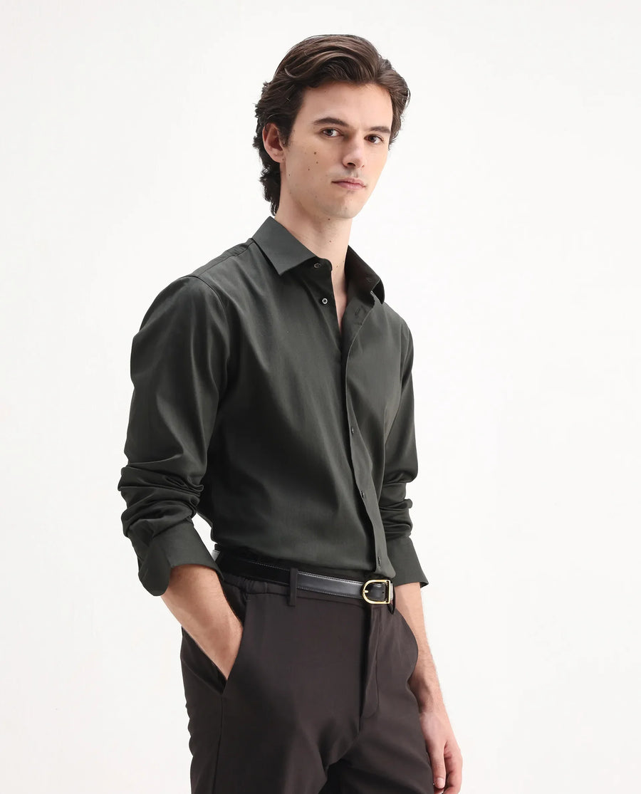 Rare Rabbit Men's Holla-26 Olive Cotton Plain Regular Fit Full Sleeve Collared Shirt