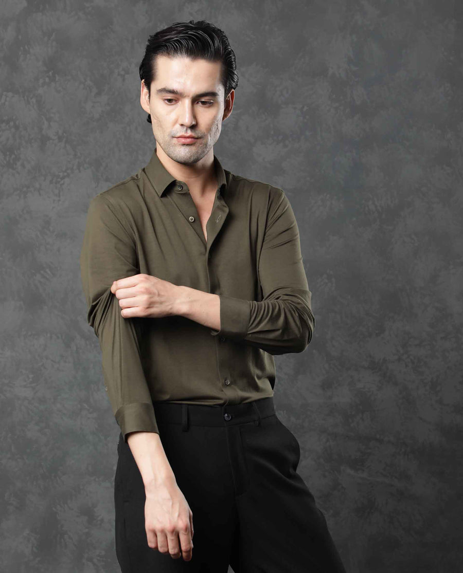 Rare Rabbit Men's Zaco Green Cotton Plain Regular Fit Full Sleeve Collared Shirt