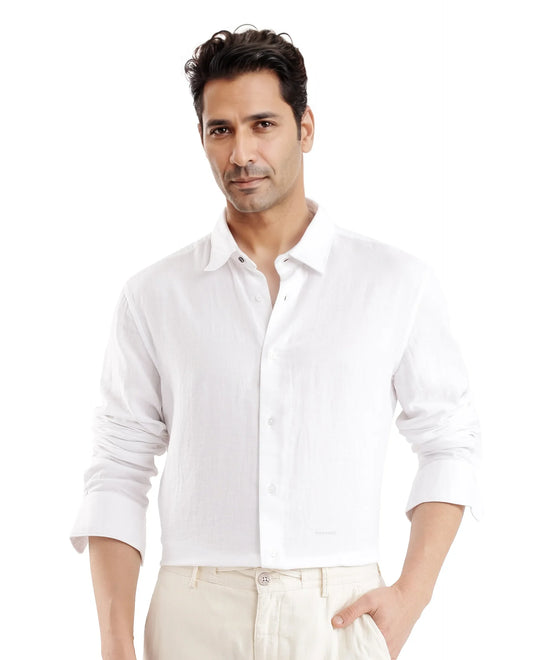 Rare Rabbit Men's Layerr Ls-25 White Plain Regular Fit Full Sleeve Collared Shirt