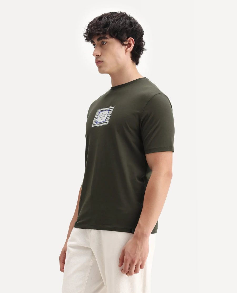 Rare Rabbit Men's Logi Dark Olive Cotton Blend Graphic Print Regular Fit Half Sleeve Crew Neck T-Shirt