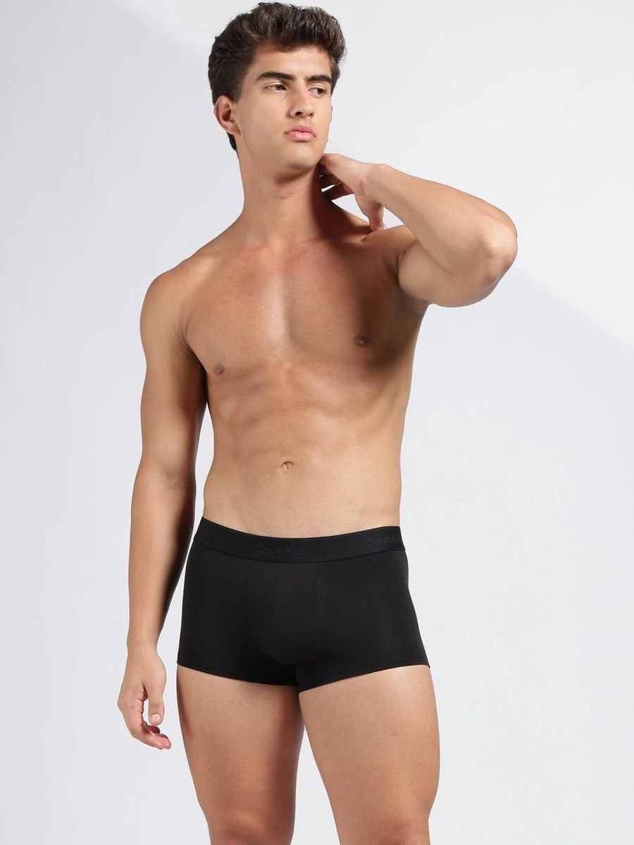 Calvin Klein Underwear Pack of 3 Cotton Blend Solid Trunks