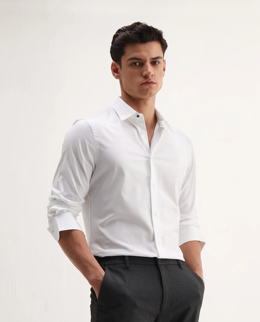 Rare Rabbit Men's Newton 25 White Cotton Blend Plain Regular Fit Full Sleeve Collared Shirt