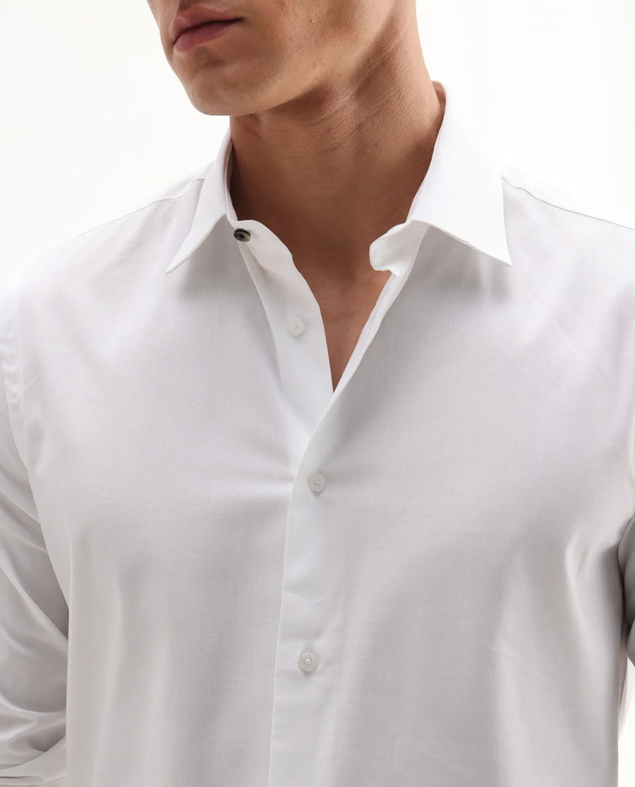 Rare Rabbit Men's Newton 25 White Cotton Blend Plain Regular Fit Full Sleeve Collared Shirt