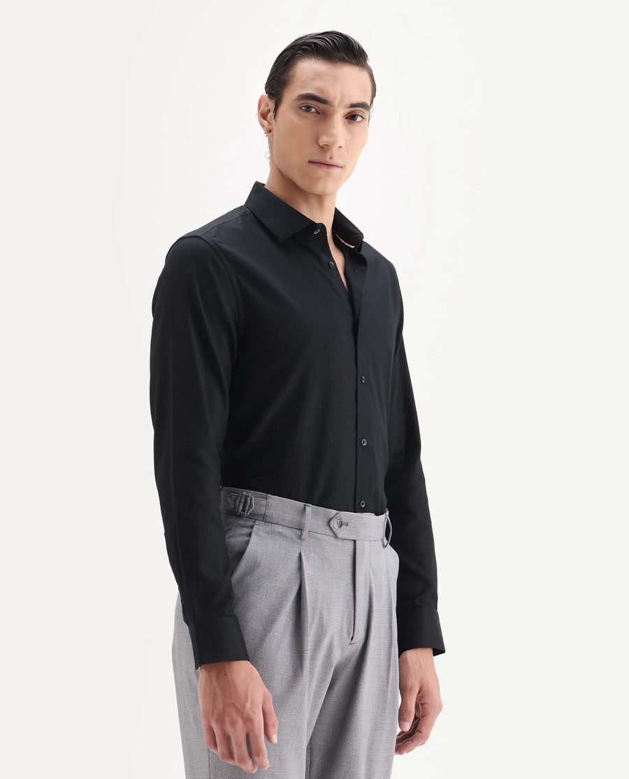 Rare Rabbit Men's Novo-25 Black Cotton Fabric Spread Collar Regular Plain Shirt