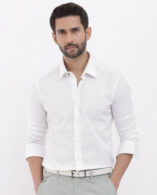 Rare Rabbit Men's Neutron 8 White Cotton Plain Regular Fit Full Sleeve Collared Shirt