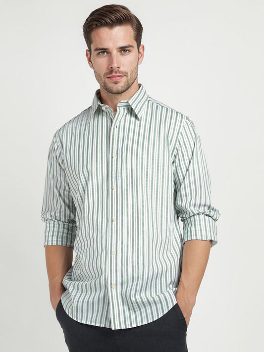 GANT Men Relaxed Fit Vertical Striped Spread Collar Pure Cotton Casual Shirt