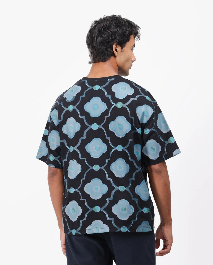 Rare Rabbit Men's Evino Black Cotton Graphic Print Oversized Fit Half Sleeve Crew Neck T-Shirt