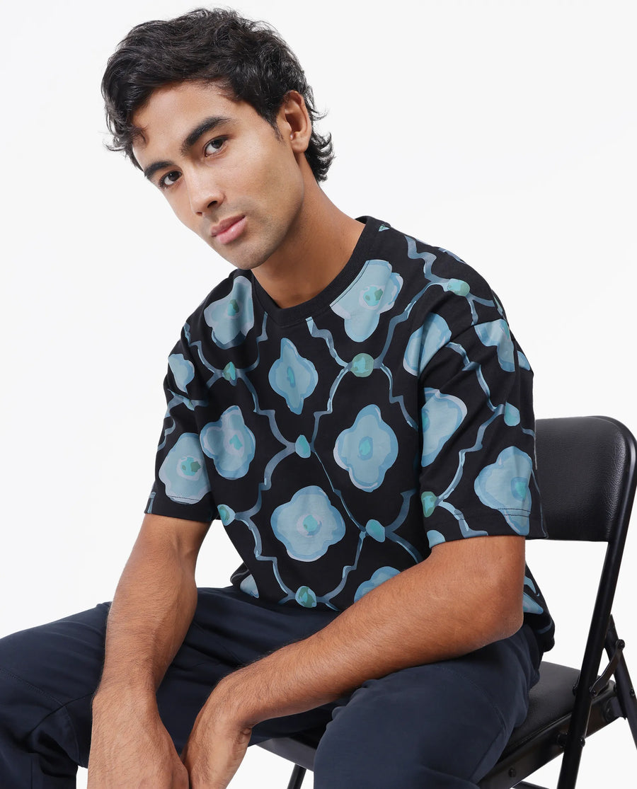 Rare Rabbit Men's Evino Black Cotton Graphic Print Oversized Fit Half Sleeve Crew Neck T-Shirt