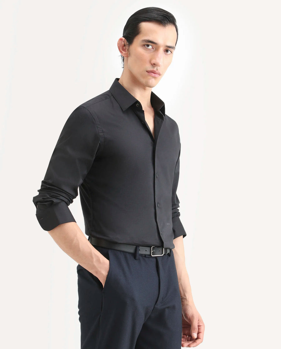 Rare Rabbit Men's Newton 25 Black Cotton Blend Plain Regular Fit Full Sleeve Collared Shirt