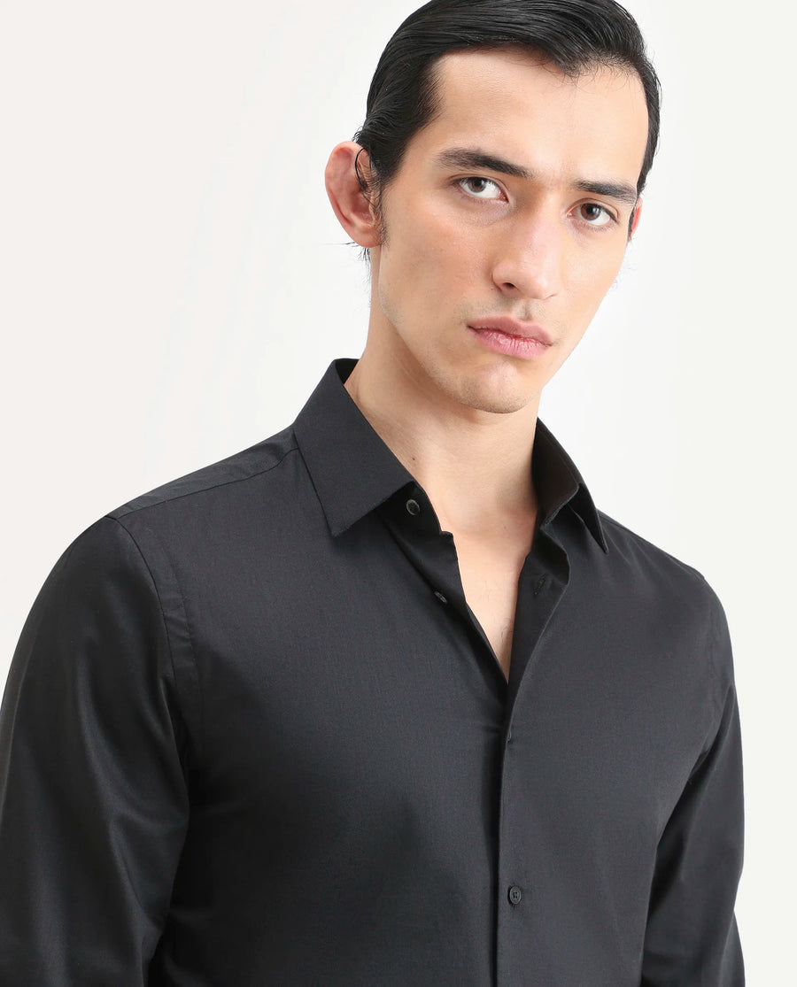 Rare Rabbit Men's Newton 25 Black Cotton Blend Plain Regular Fit Full Sleeve Collared Shirt