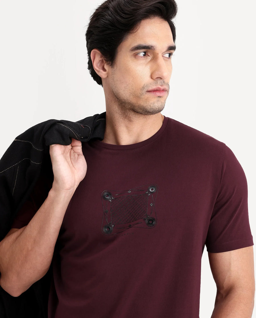 Rare Rabbit Men's Grap Maroon Cotton Blend Fabric Half Sleeve Crew Neck Regular Fit Graphic Print T-Shirt