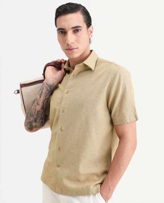 Rare Rabbit Men's Rode Musturd Cotton Blend Fabric Half Sleeve Spread Collar Regular Fit Plain Shirt
