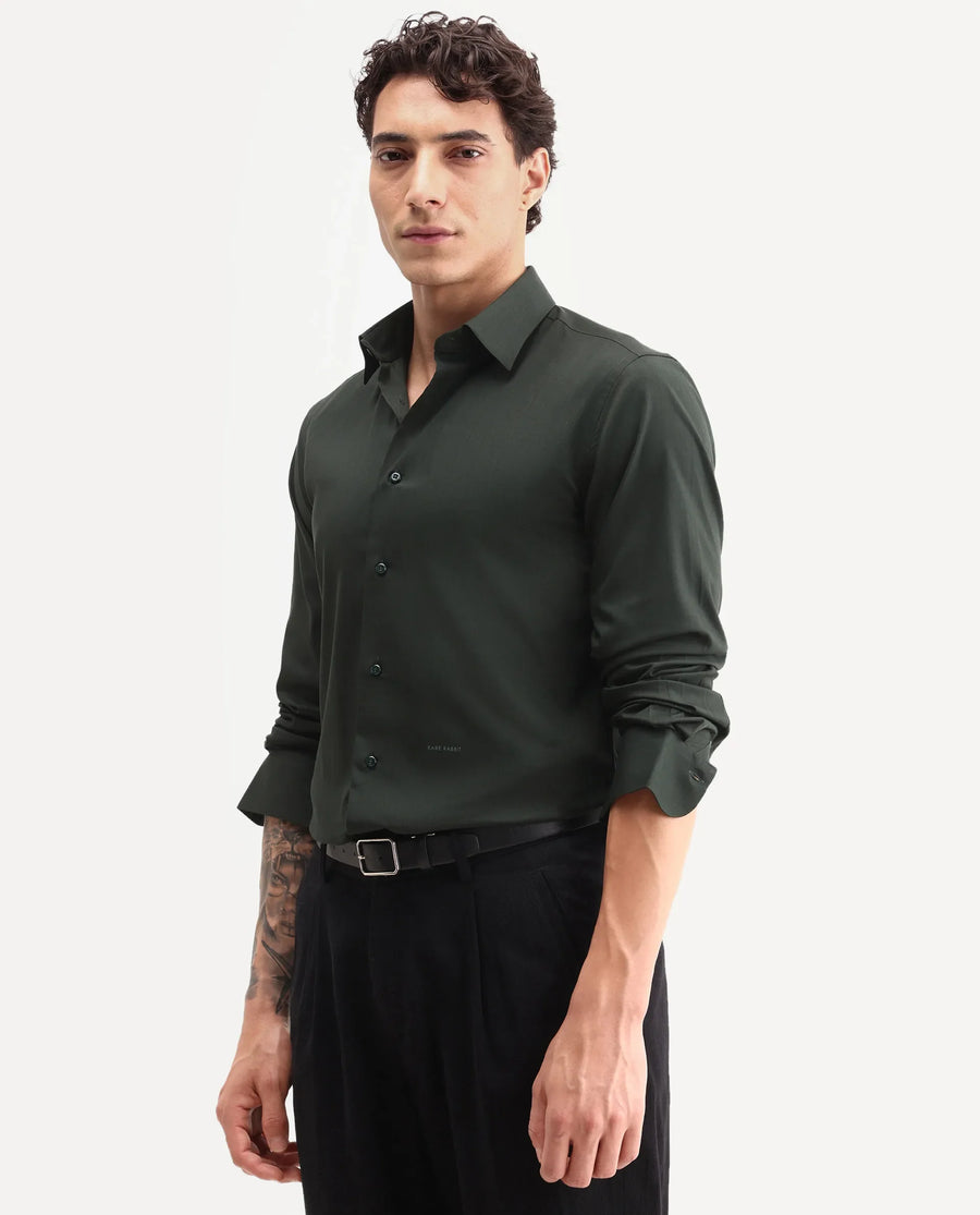 Rare Rabbit Men's Vorta Dark Green Polyester Blend Spread Collar Regular Plain Shirt