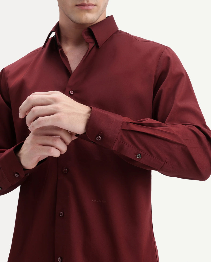 Rare Rabbit Men's Como-Aw26 Dusky Red Cotton Blend Spread Collar Regular Plain Shirt