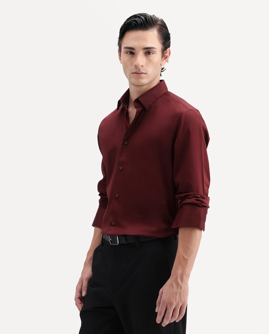 Rare Rabbit Men's Como-Aw26 Dusky Red Cotton Blend Spread Collar Regular Plain Shirt