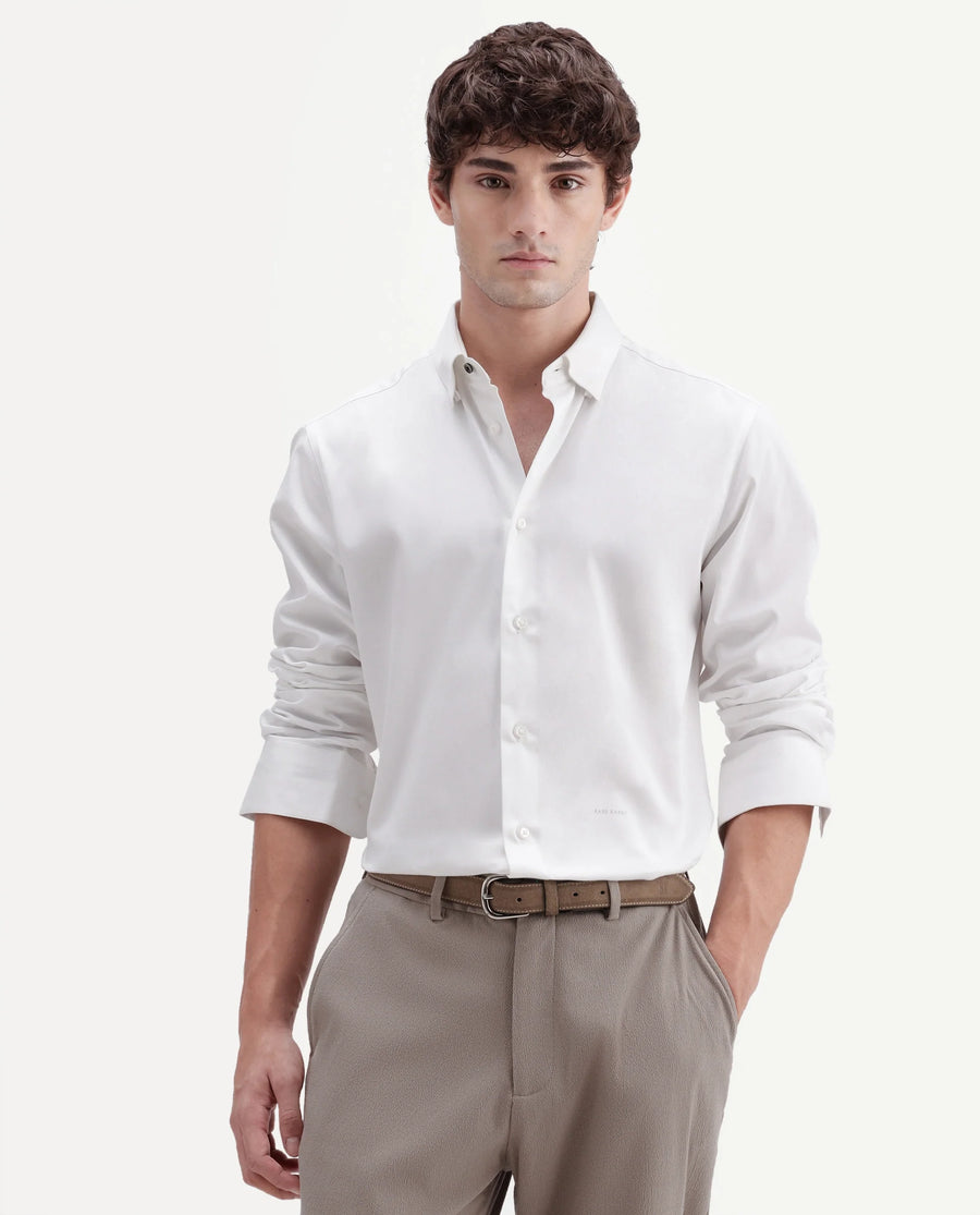 Rare Rabbit Men's Como-Aw26 White Cotton Blend Spread Collar Regular Plain Shirt