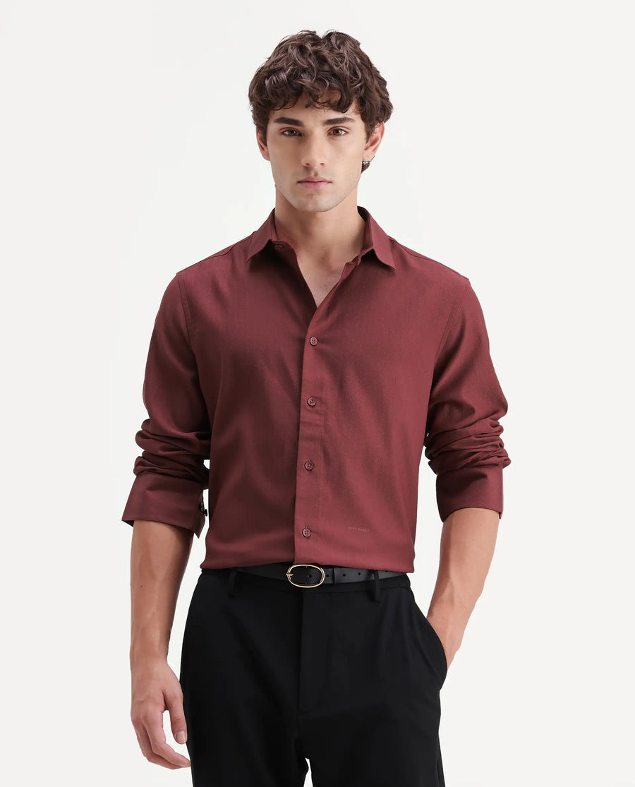 Rare Rabbit Men's Mer-Aw26 Red Viscose Blend Spread Collar Regular Plain Shirt