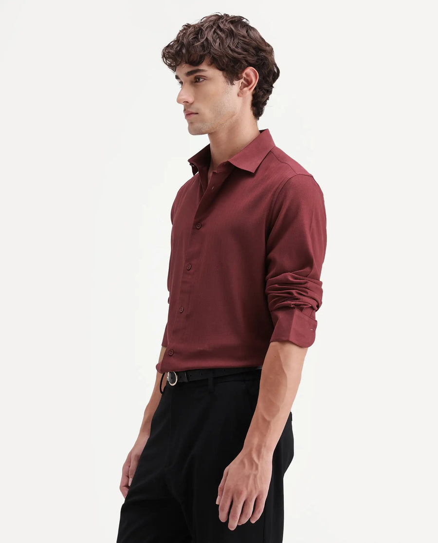 Rare Rabbit Men's Mer-Aw26 Red Viscose Blend Spread Collar Regular Plain Shirt