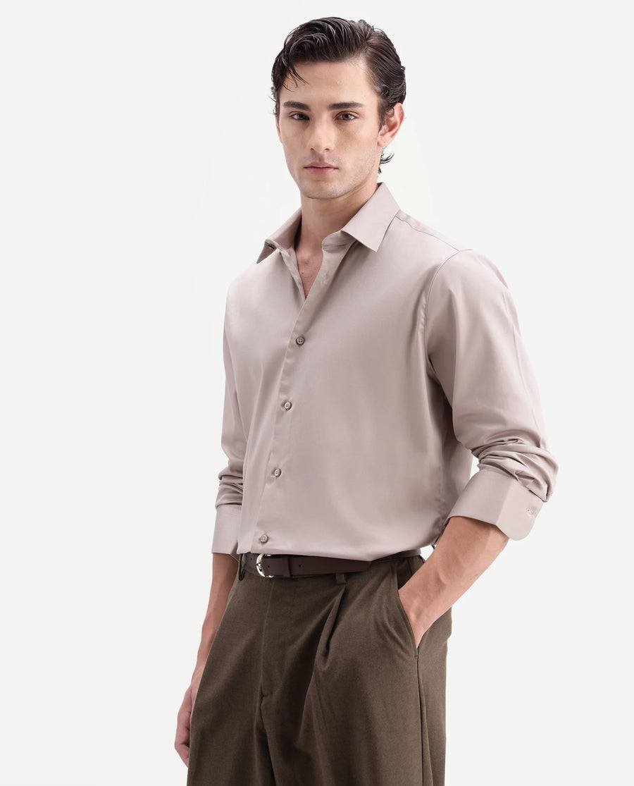 Rare Rabbit Men's Holla-Aw26 Beige Cotton Blend Spread Collar Regular Plain Shirt