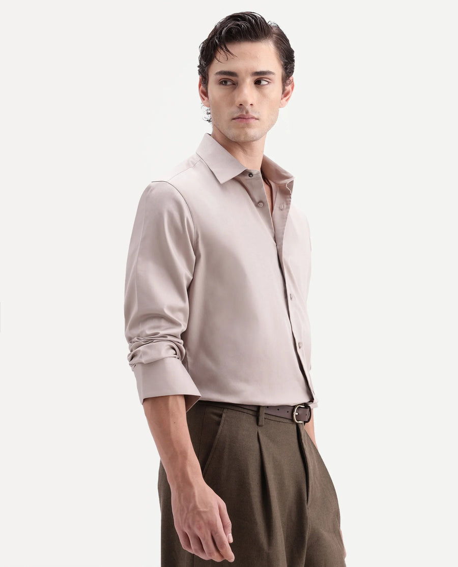 Rare Rabbit Men's Holla-Aw26 Beige Cotton Blend Spread Collar Regular Plain Shirt