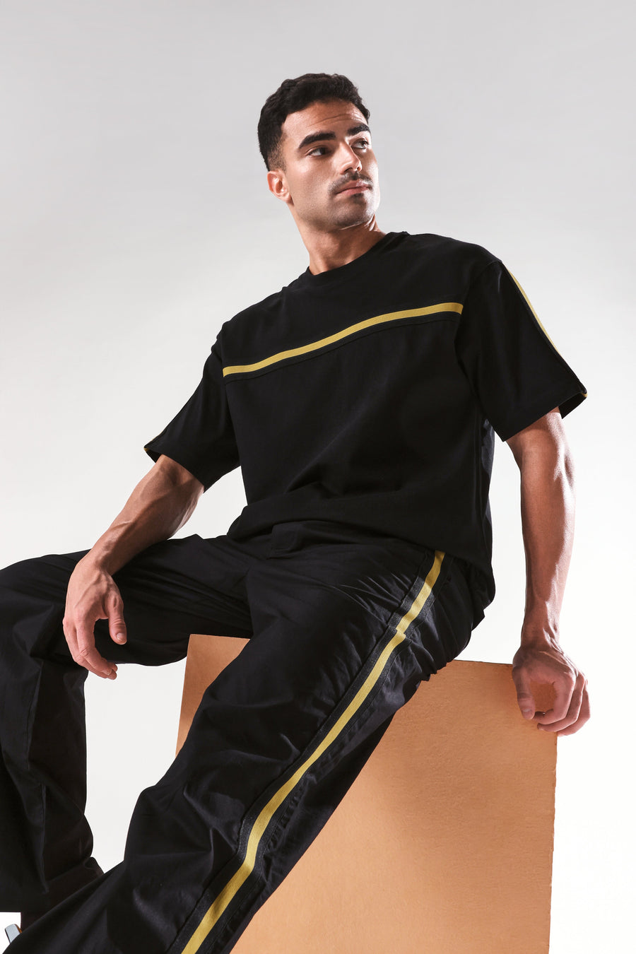 Rare Rabbit Men's Newnon-T Black Cotton Printed Boxy Fit Half Sleeve Crew Neck T-Shirt