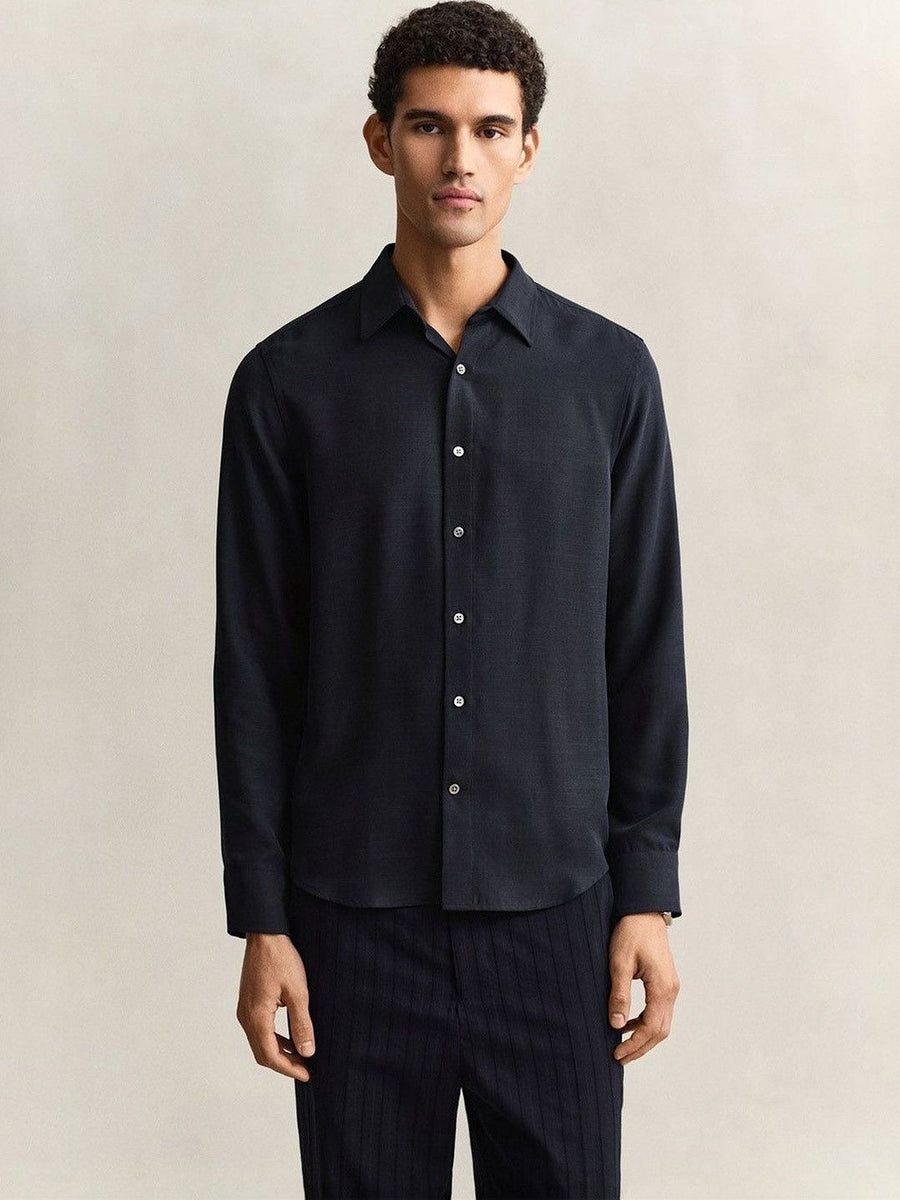 Gant Men Navy Blue Solid Regular Fit Shirt