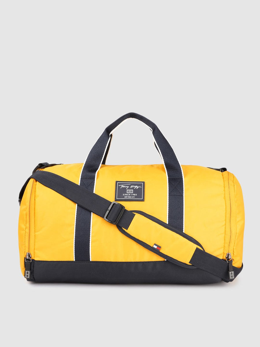 Tommy Hilfiger Unisex Solid Duffel Bag