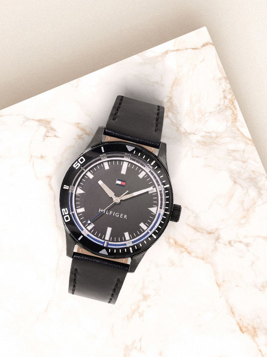 Tommy Hilfiger Men Leather Analogue Watch NCTH1791819W