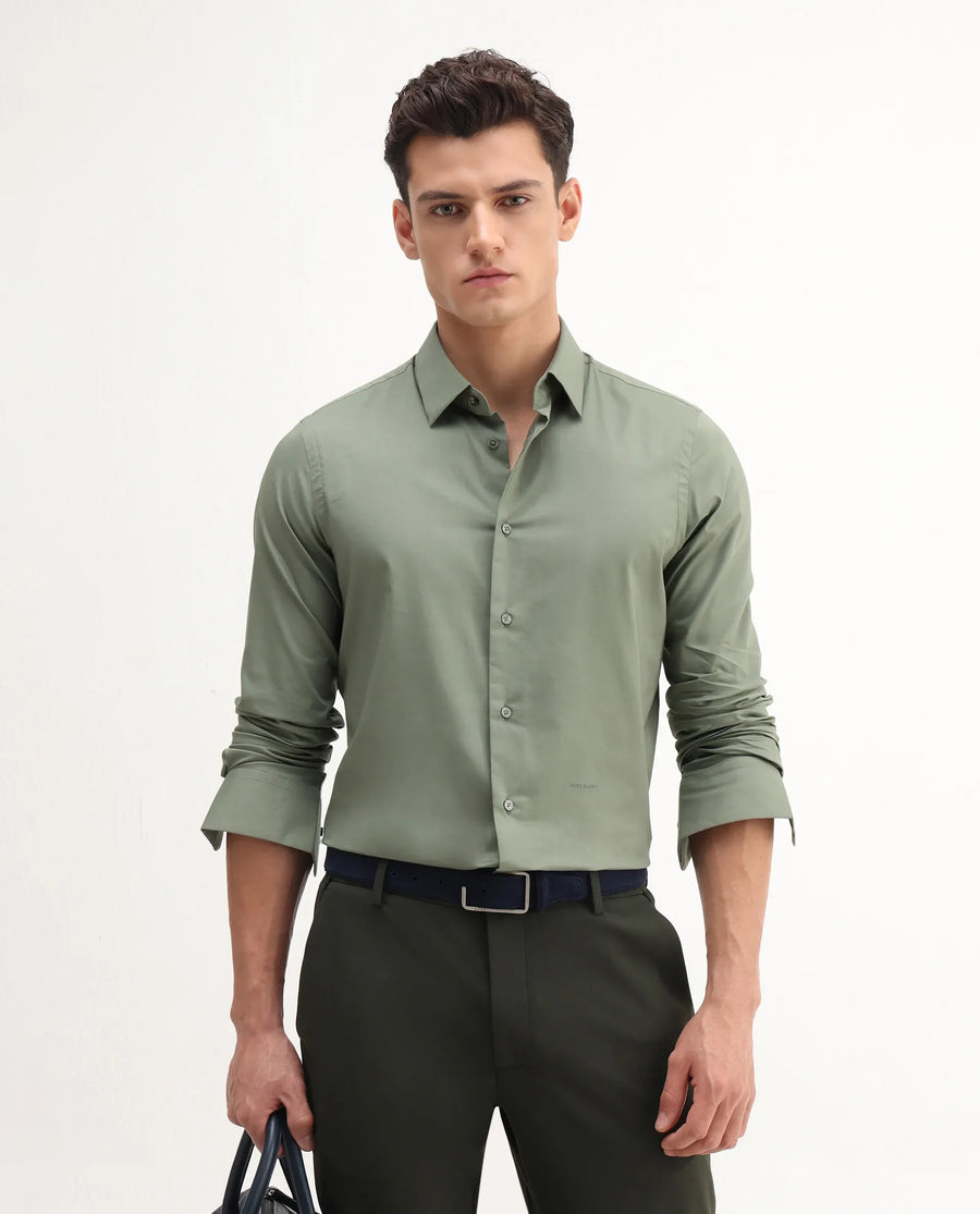 Rare Rabbit Men's Newton 25 Olive Cotton Blend Plain Regular Fit Full Sleeve Collared Shirt