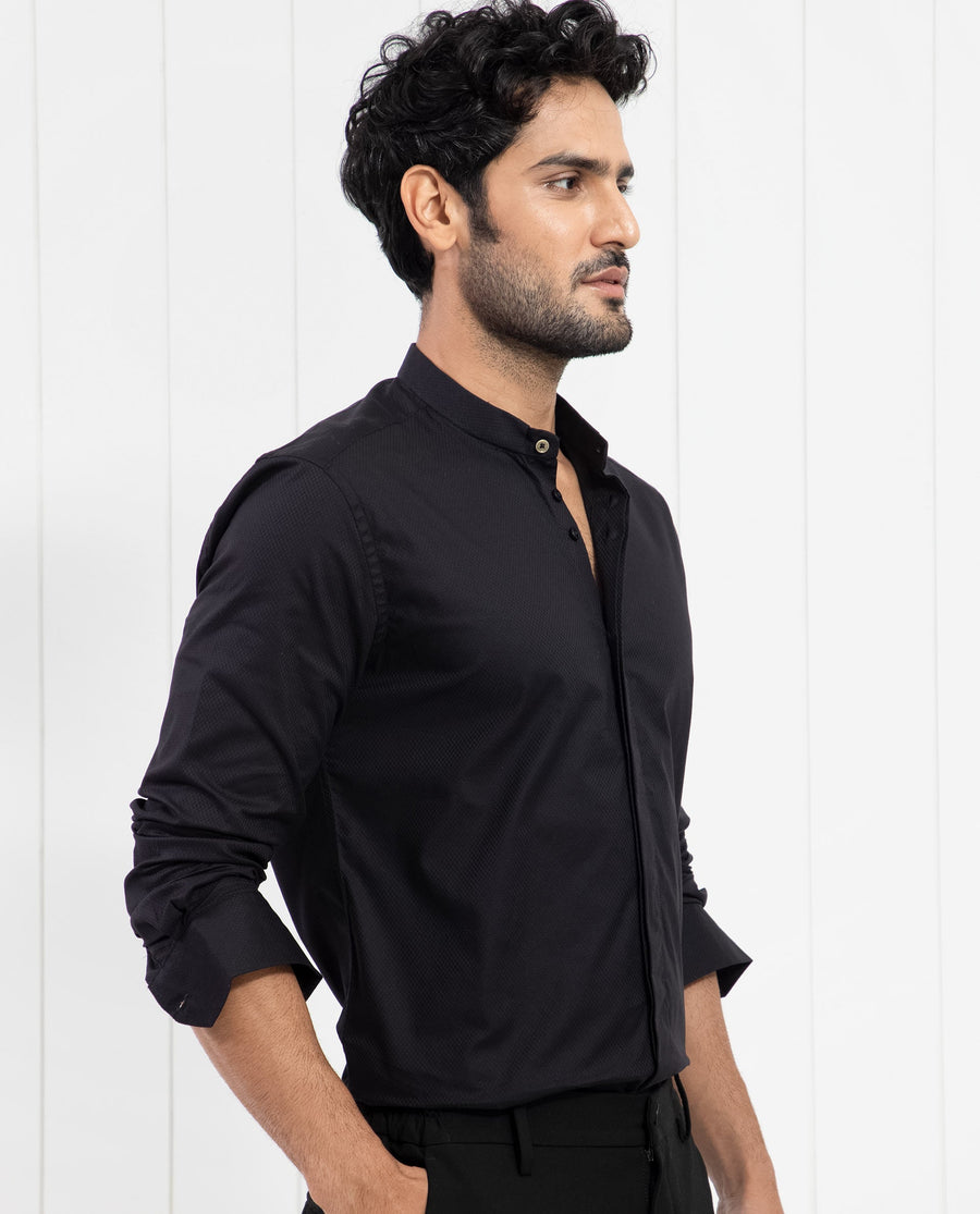 Rare Rabbit Men's Pristina Black Cotton Plain Regular Fit Full Sleeve Mandarin Collar Shirt
