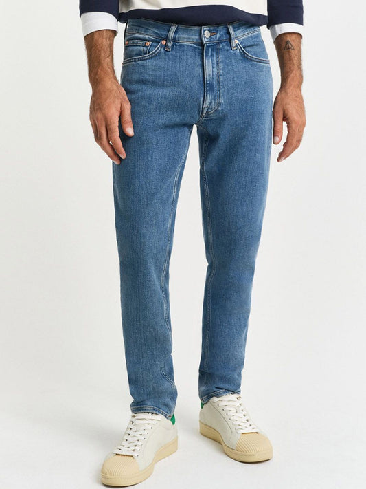 GANT Men Slim Fit Mid-Rise Light Fade Jeans