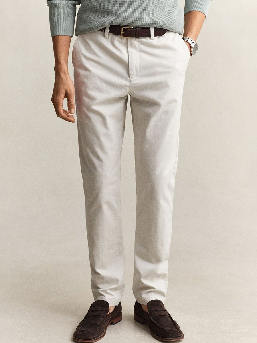 Gant Men Off White Solid Stretchable Slim Fit Trouser